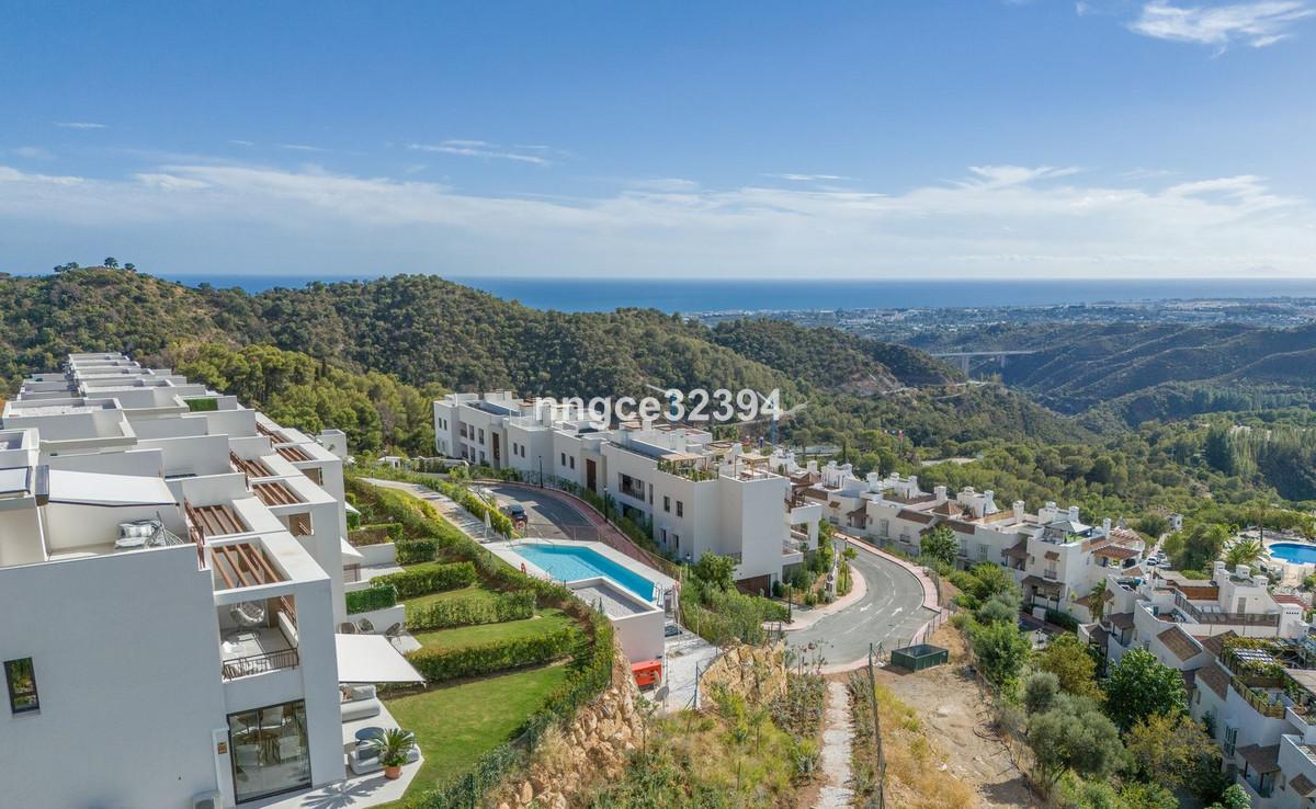 Villa Semi Detached in Istán