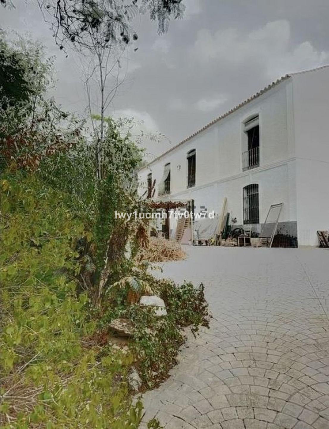 Plot Residential in Campanillas