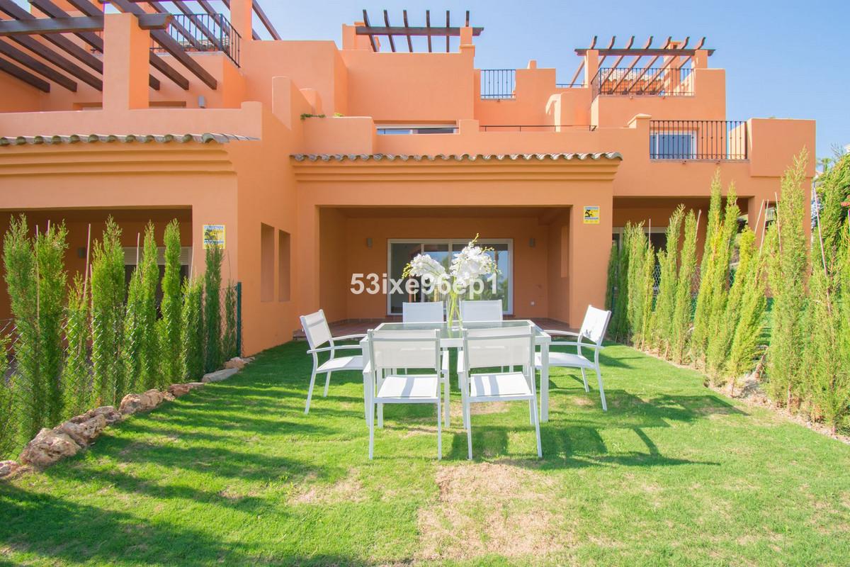 Townhouse Semi Detached in El Paraiso