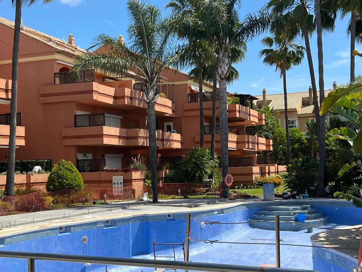 Apartment Penthouse in Puerto Banús