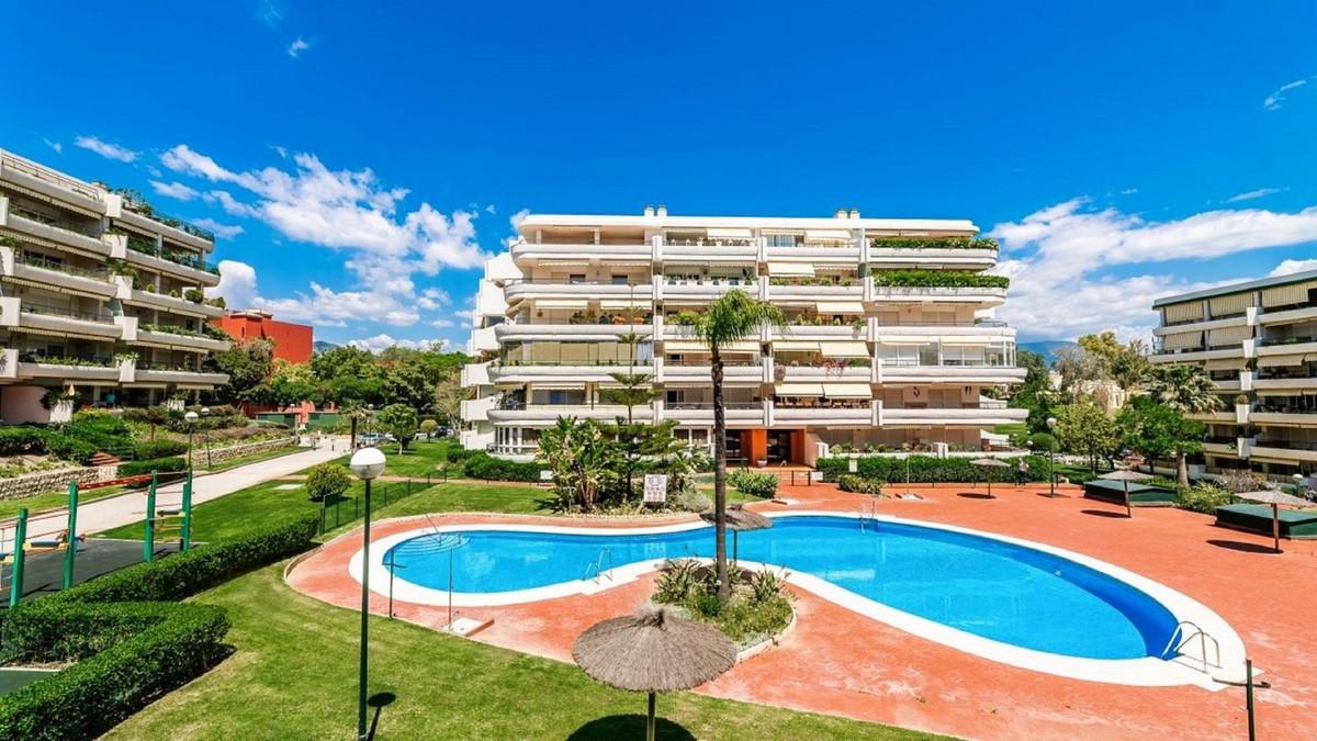 Apartment Penthouse Duplex in Guadalmina Alta