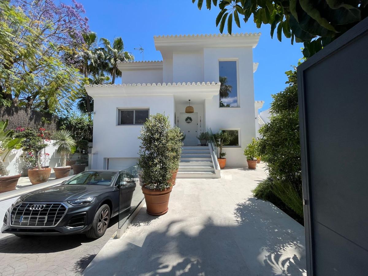 Villa Semi Detached in Nagüeles
