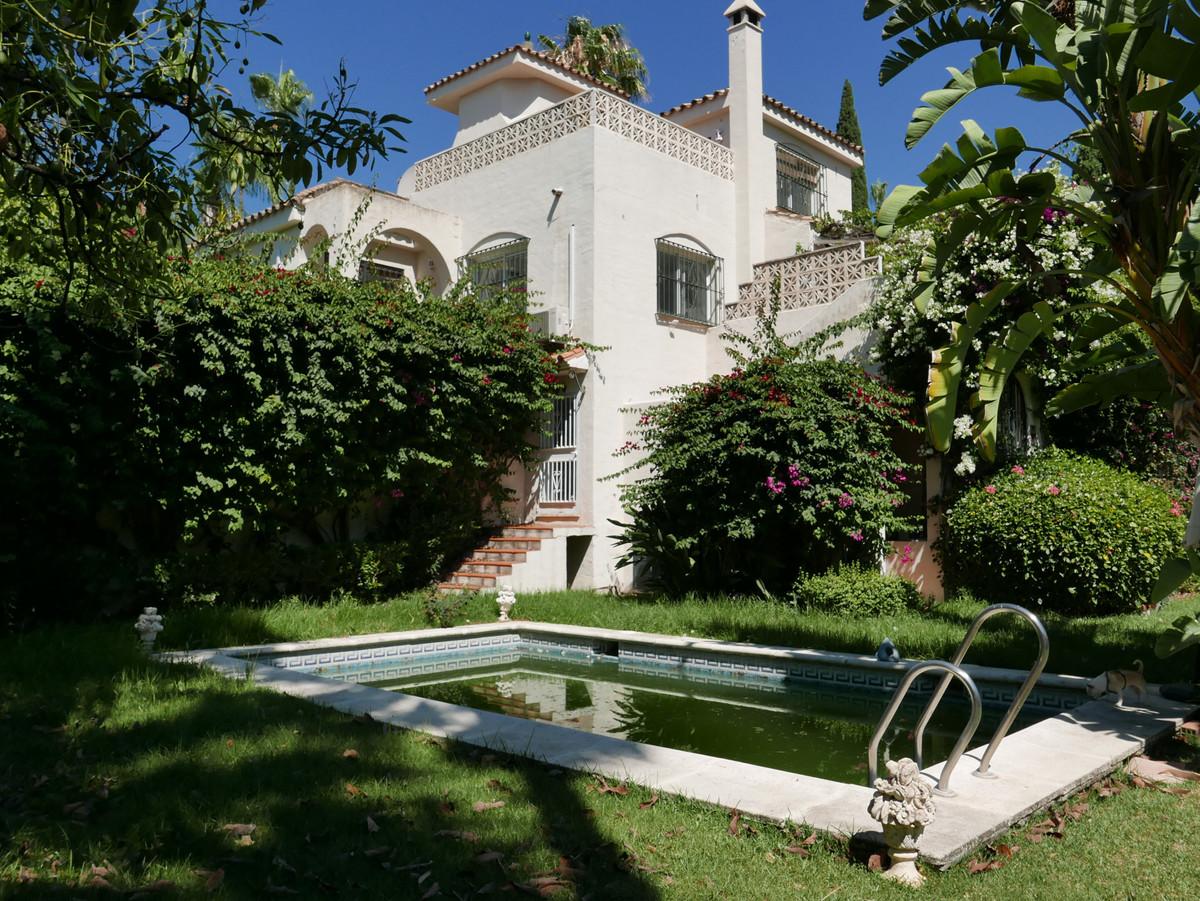 Villa Detached in Nueva Andalucía