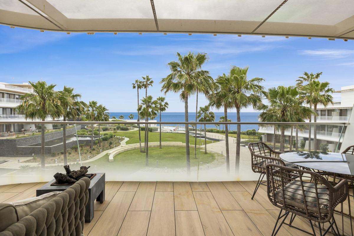 Apartment Middle Floor in Estepona
