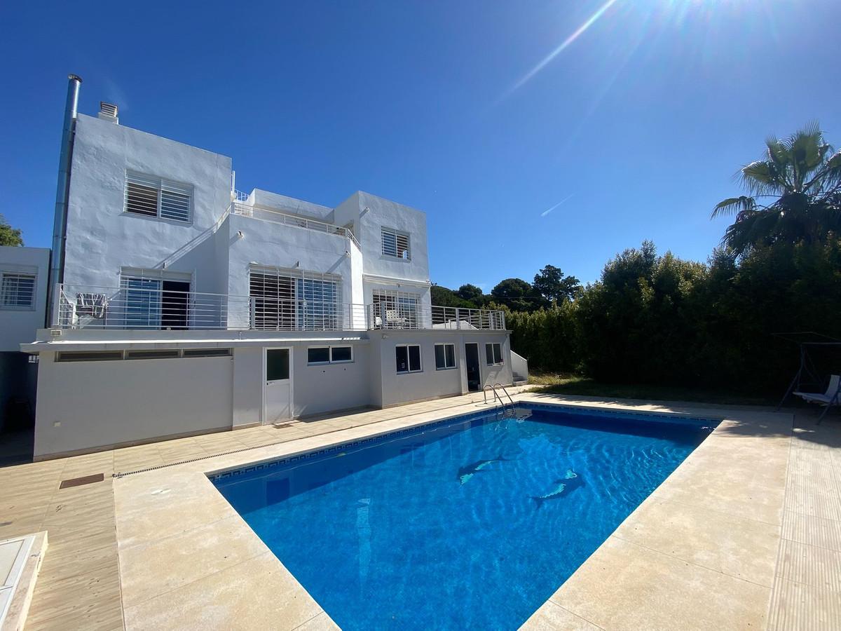 Villa Detached in Elviria