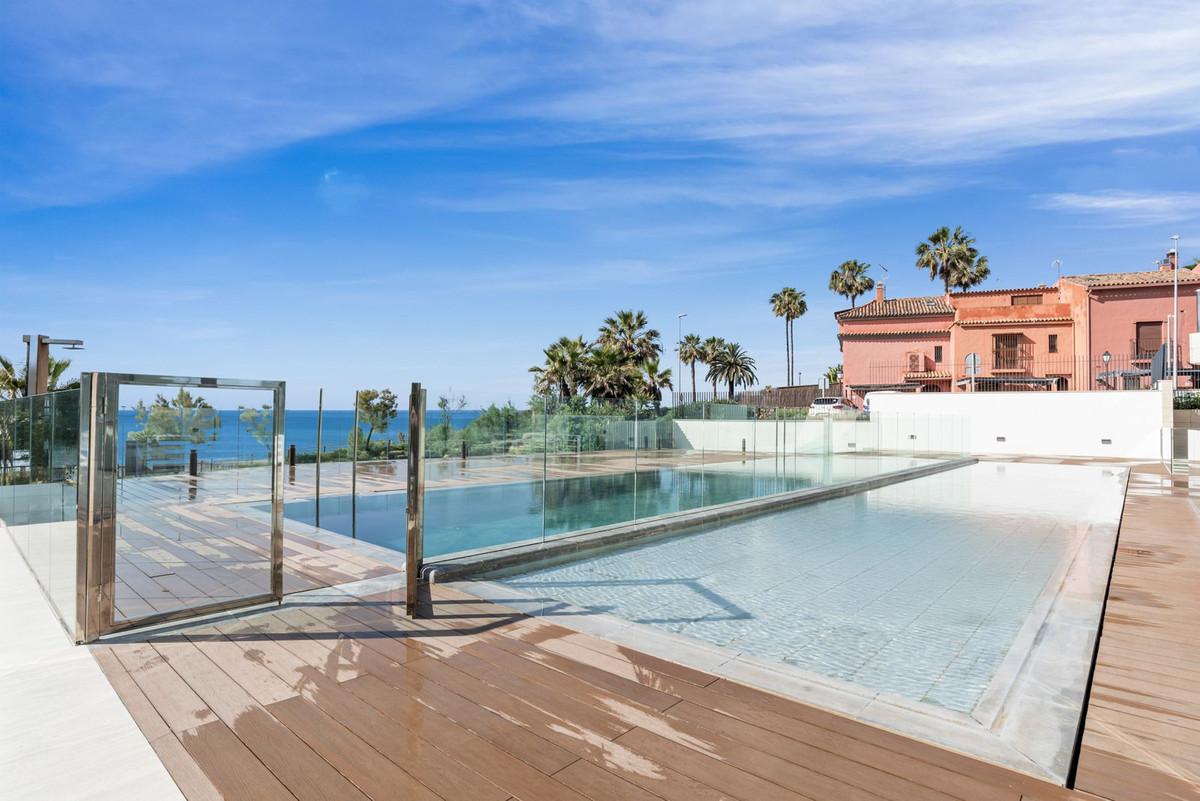 Apartment Middle Floor in Estepona