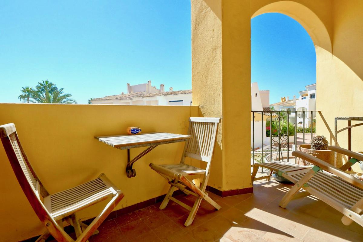 Apartment Middle Floor in Puerto de Cabopino