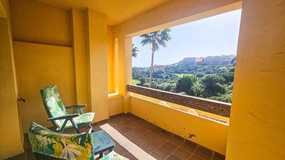Apartment Middle Floor in La Duquesa