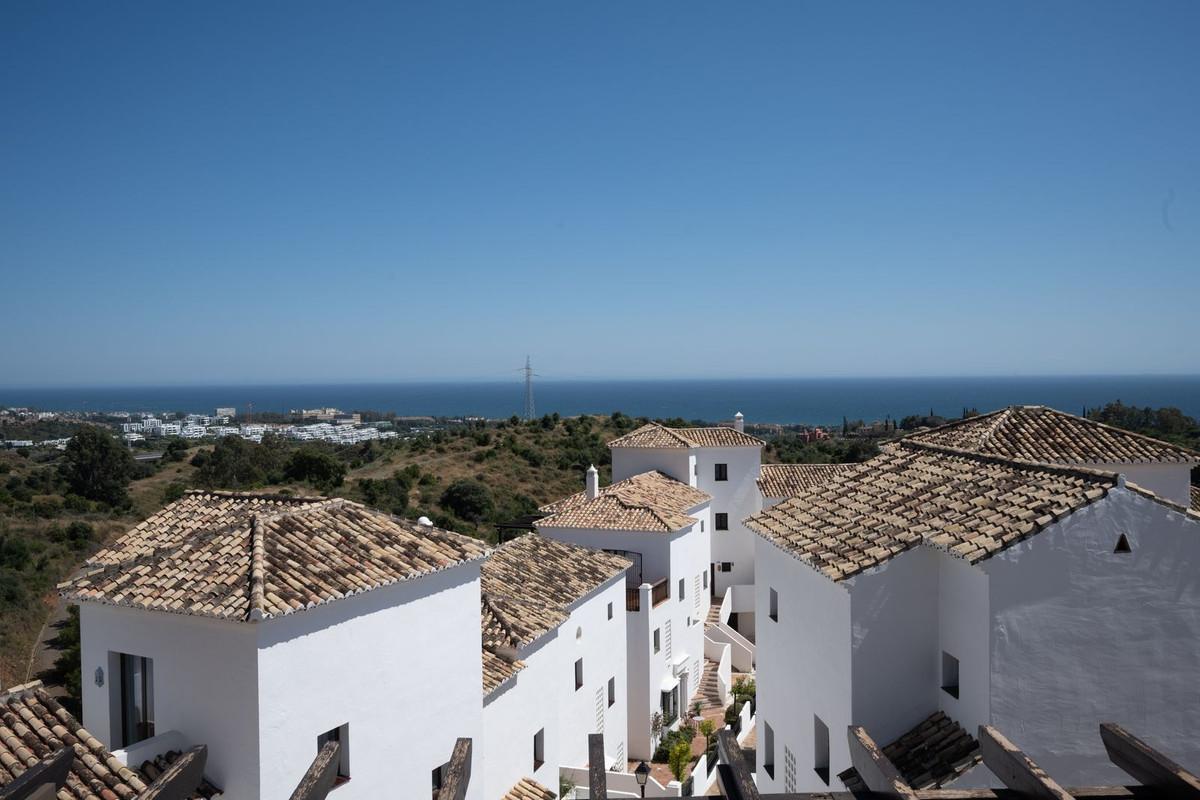 Apartment Penthouse Duplex in Altos de los Monteros