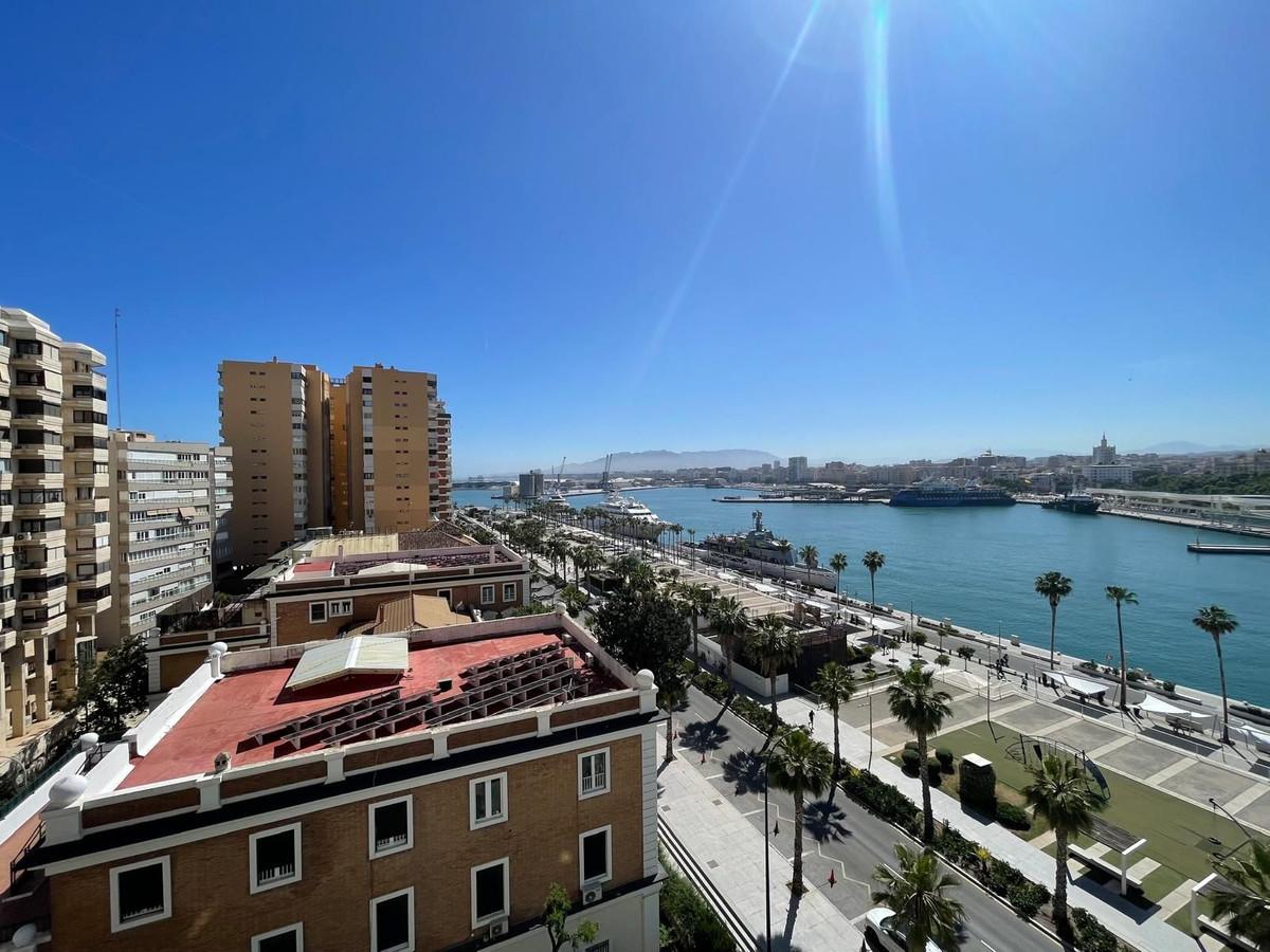 Apartment Middle Floor in Malagueta