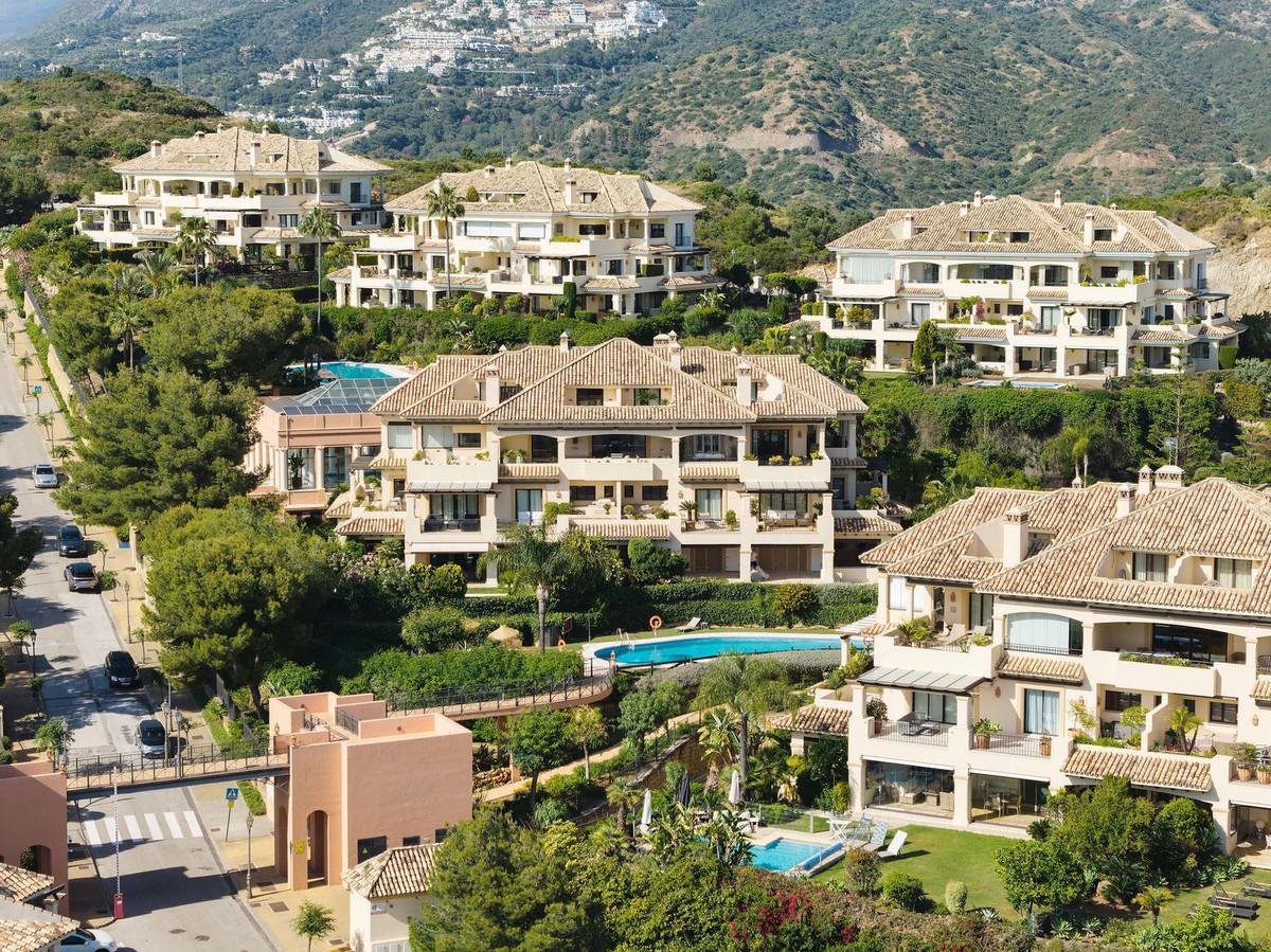 Apartment Middle Floor in Nueva Andalucía