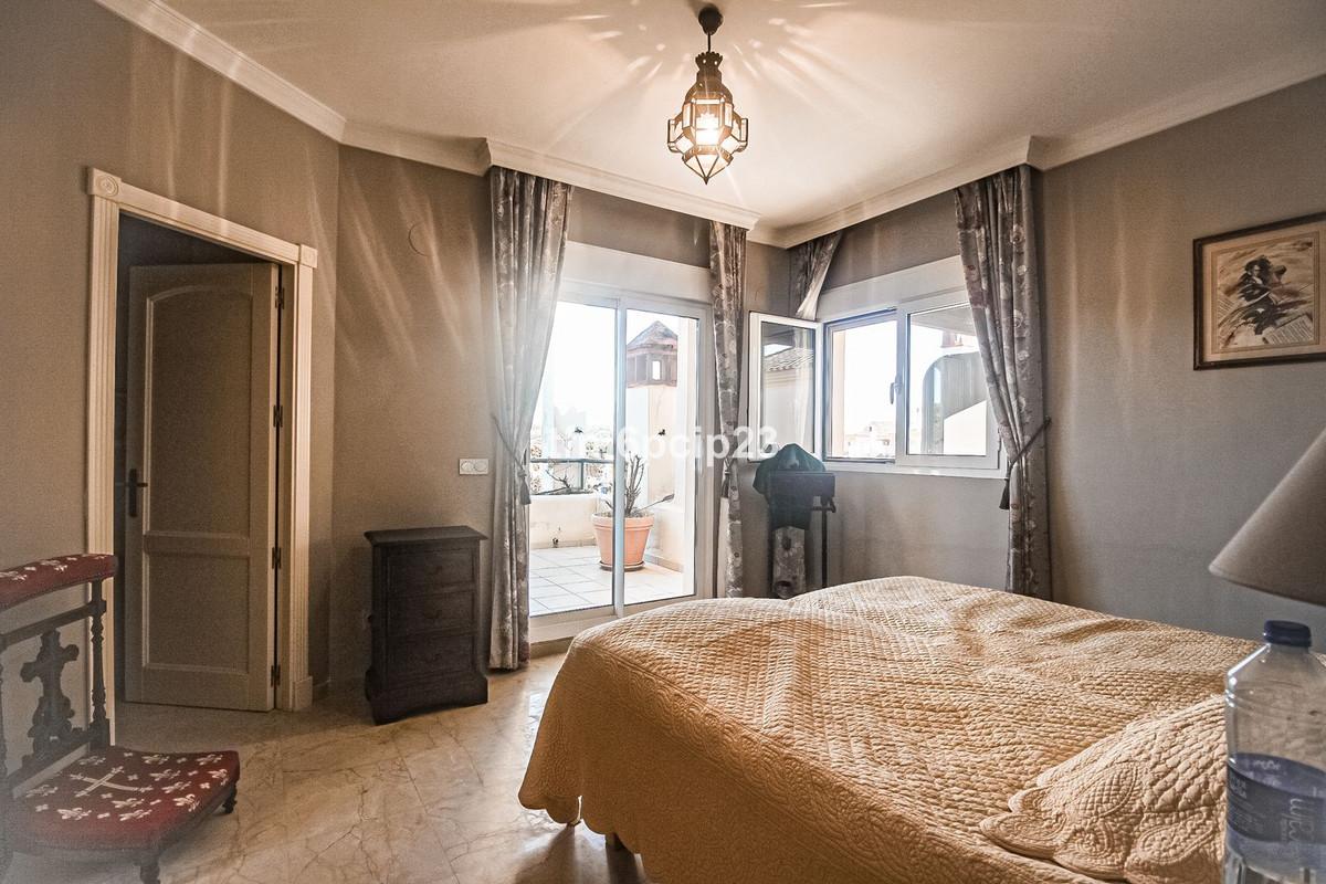 Apartment Duplex in San Roque Club