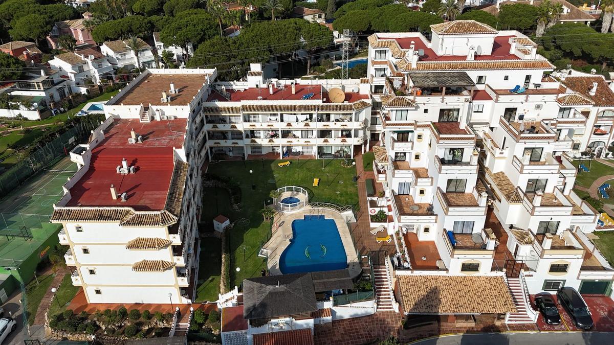 Apartment Middle Floor in Calahonda