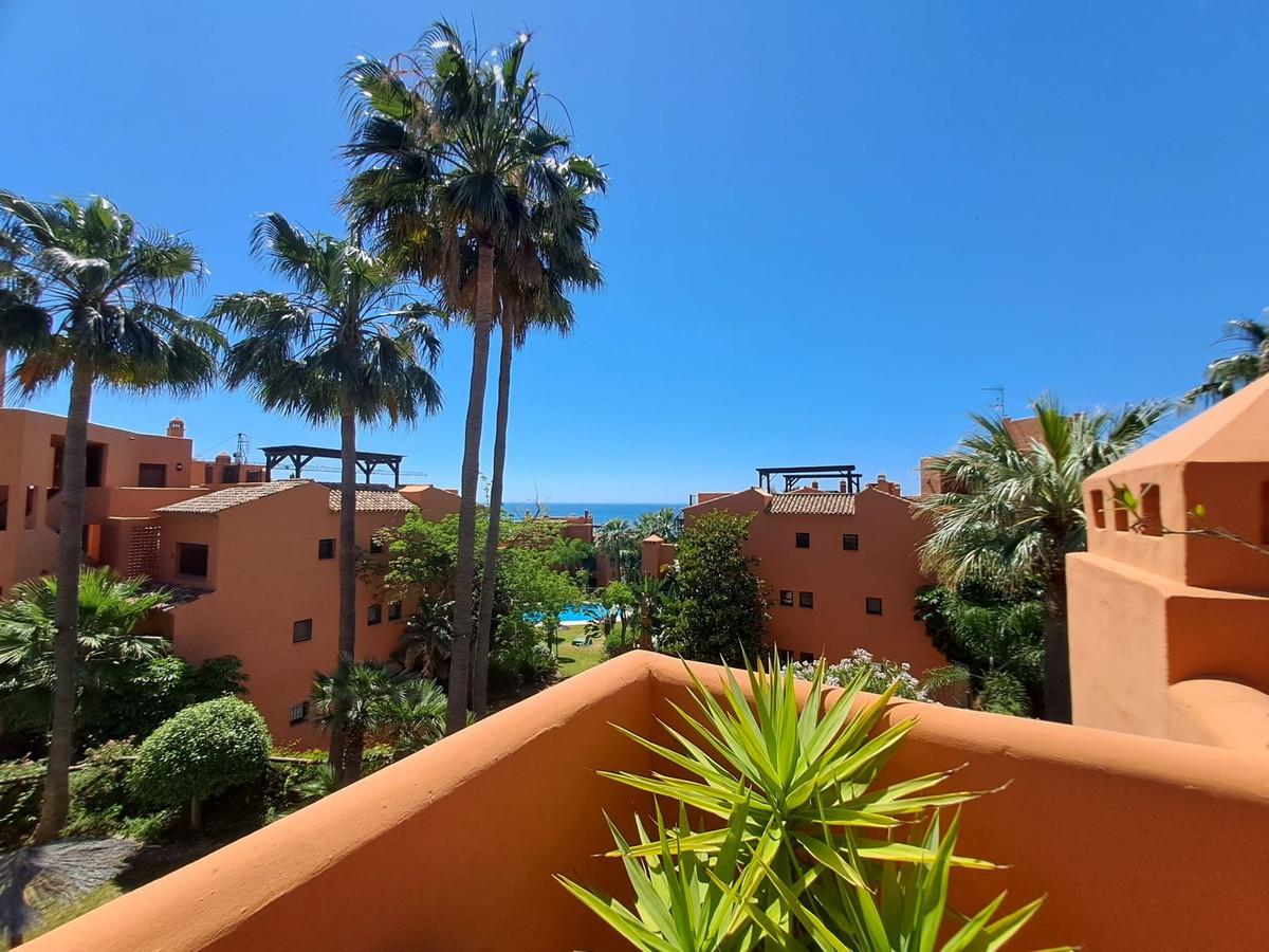 Apartment Middle Floor in Estepona