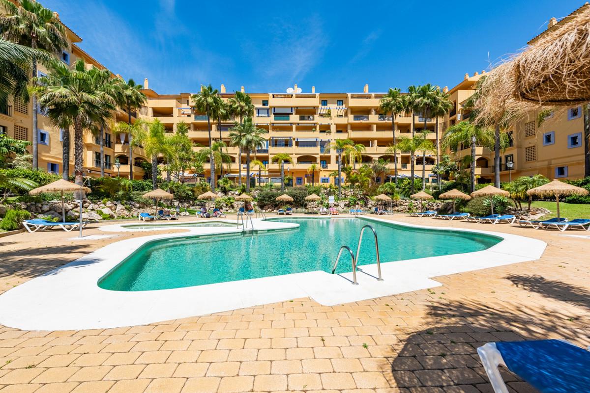 Apartment Middle Floor in San Pedro de Alcántara