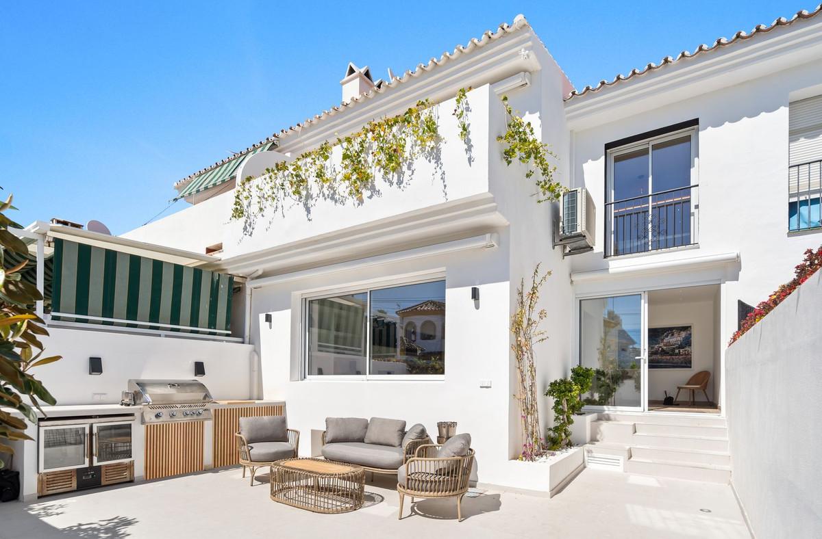 Townhouse Terraced in San Pedro de Alc&aacute;ntara