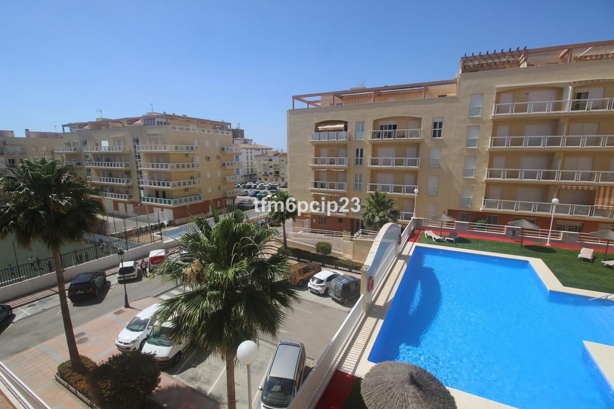 Apartment Middle Floor in San Luis de Sabinillas