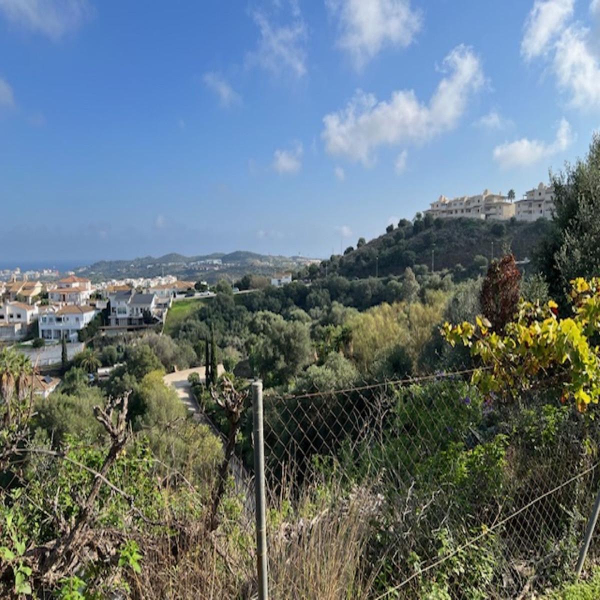 Plot Commercial in Cerros del Aguila