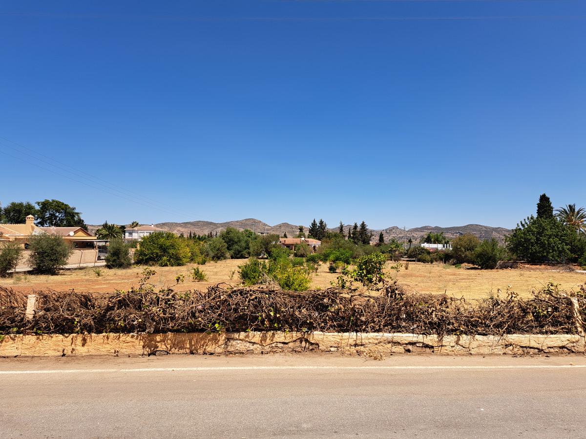 Plot Residential in Alhaurín de la Torre