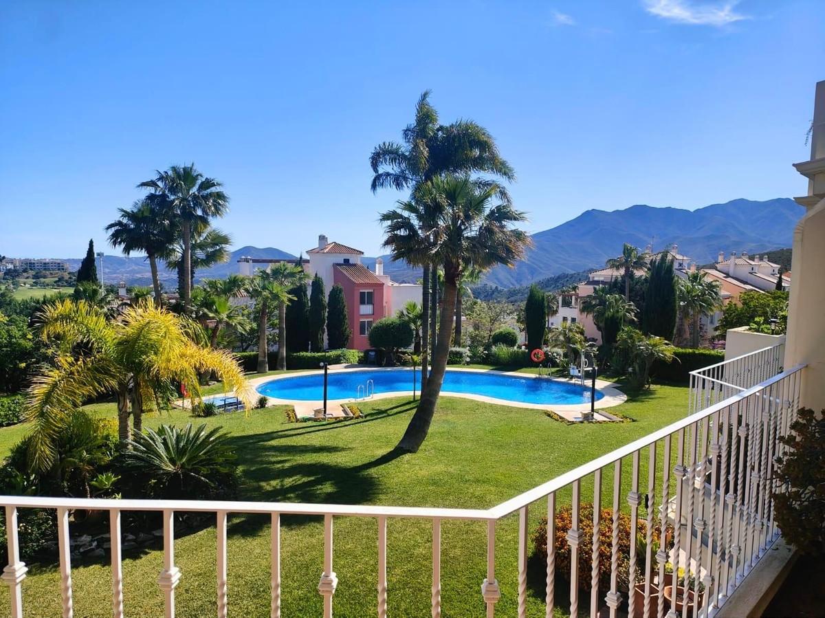 Apartment Middle Floor in Alhaurin Golf