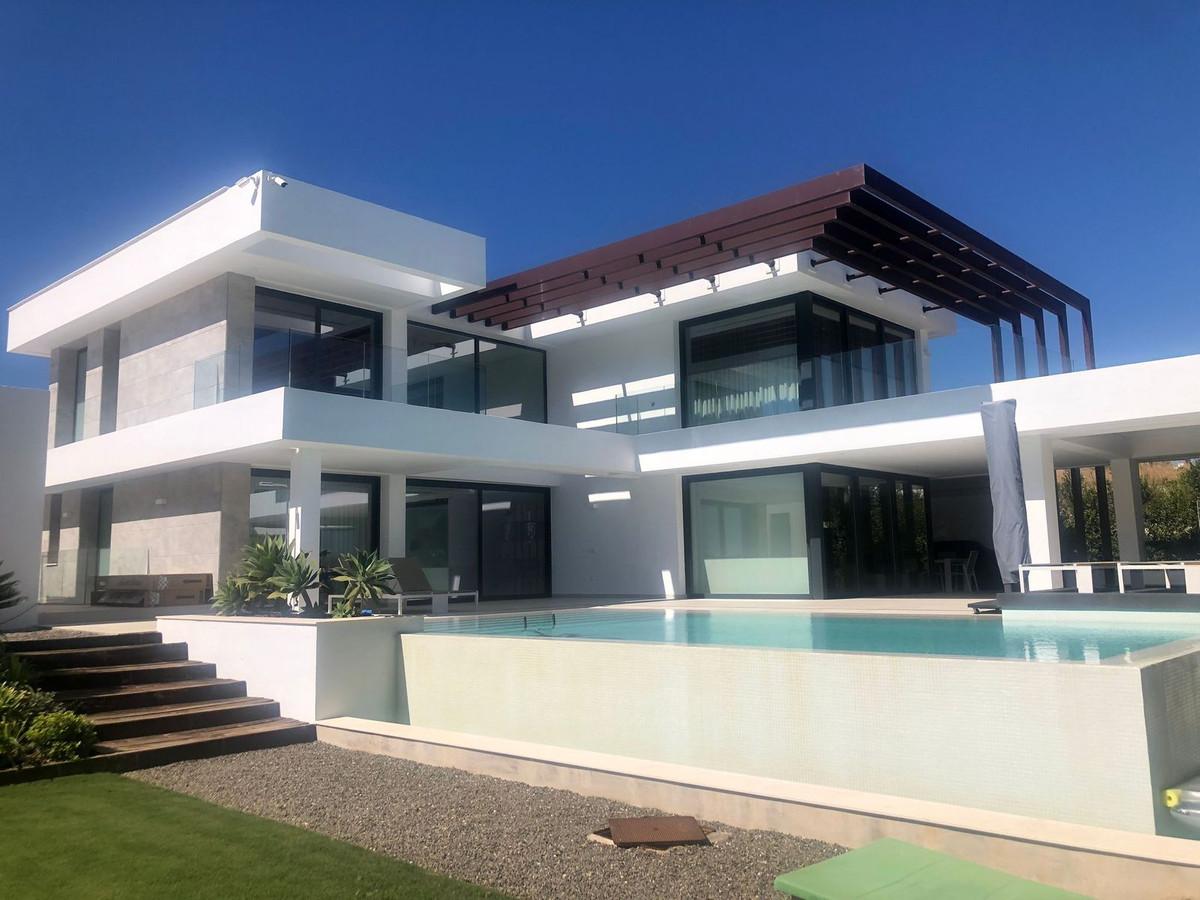 Villa Detached in Estepona