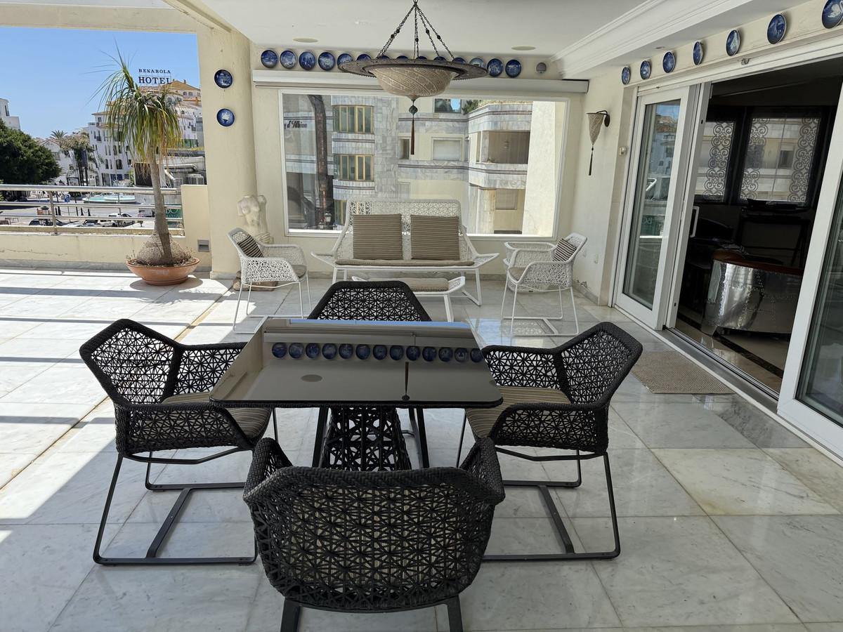 Apartment Middle Floor in Puerto Banús