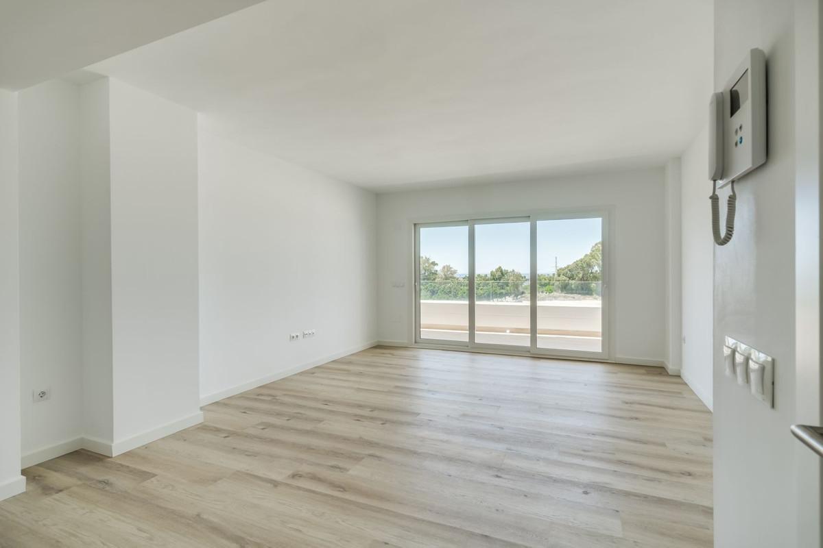 Apartment Middle Floor in Nueva Andalucía
