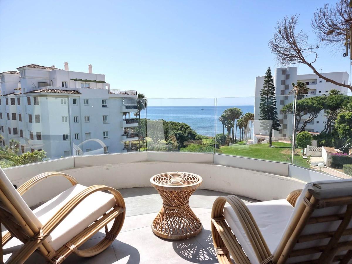 Apartment Middle Floor in Calahonda