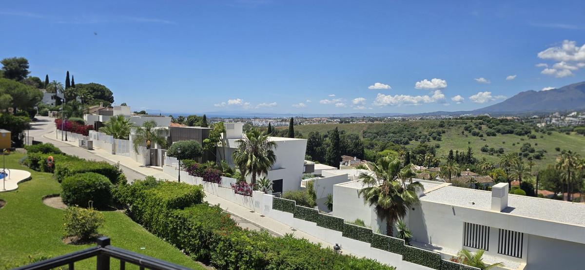 Apartment Duplex in El Paraiso