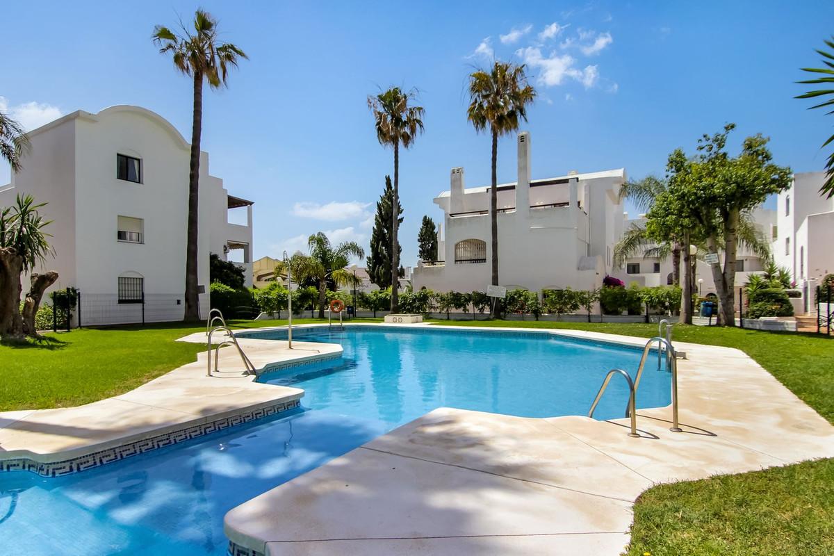 Apartment Penthouse in Estepona