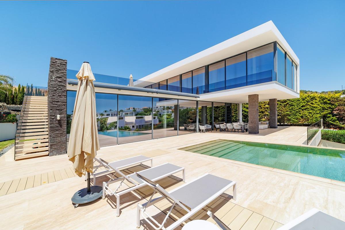 Villa Detached in Nueva Andalucía