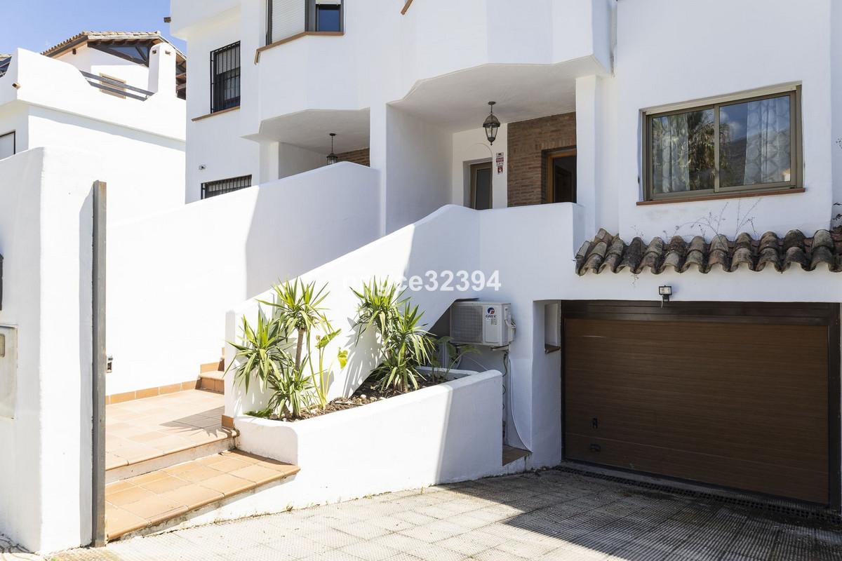 Villa Semi Detached in The Golden Mile