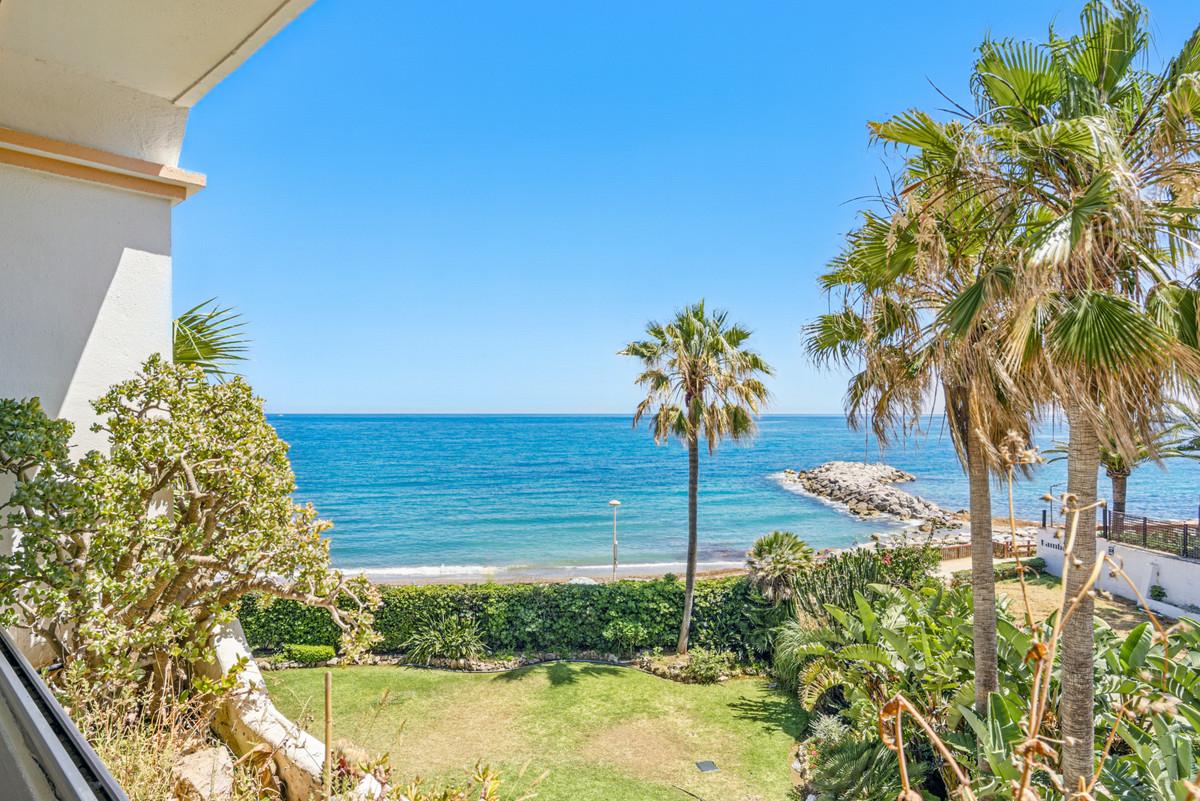 Apartment Middle Floor in Puerto Banús