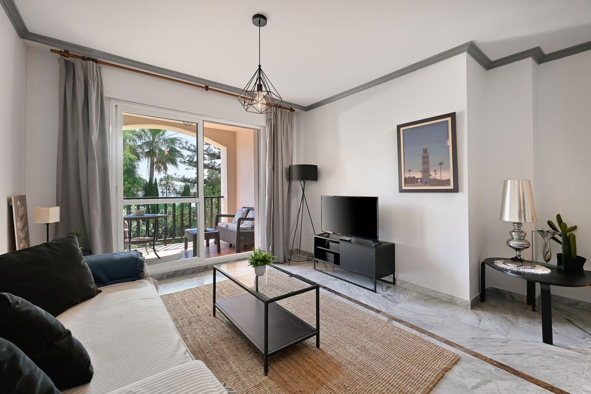 Apartment Middle Floor in San Pedro de Alcántara