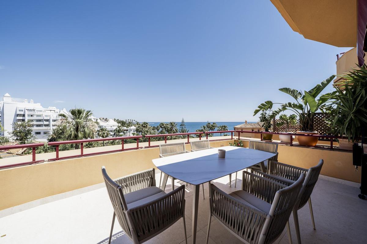Apartment Middle Floor in Estepona