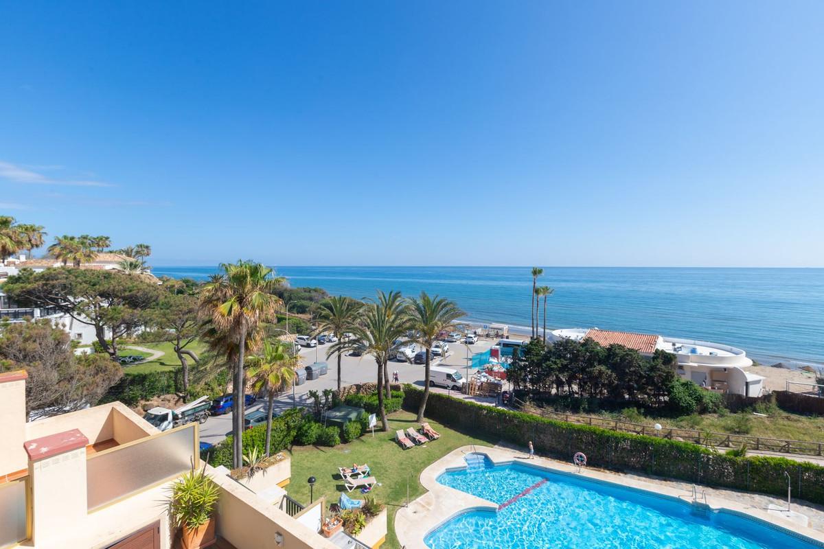 Apartment Penthouse in Elviria