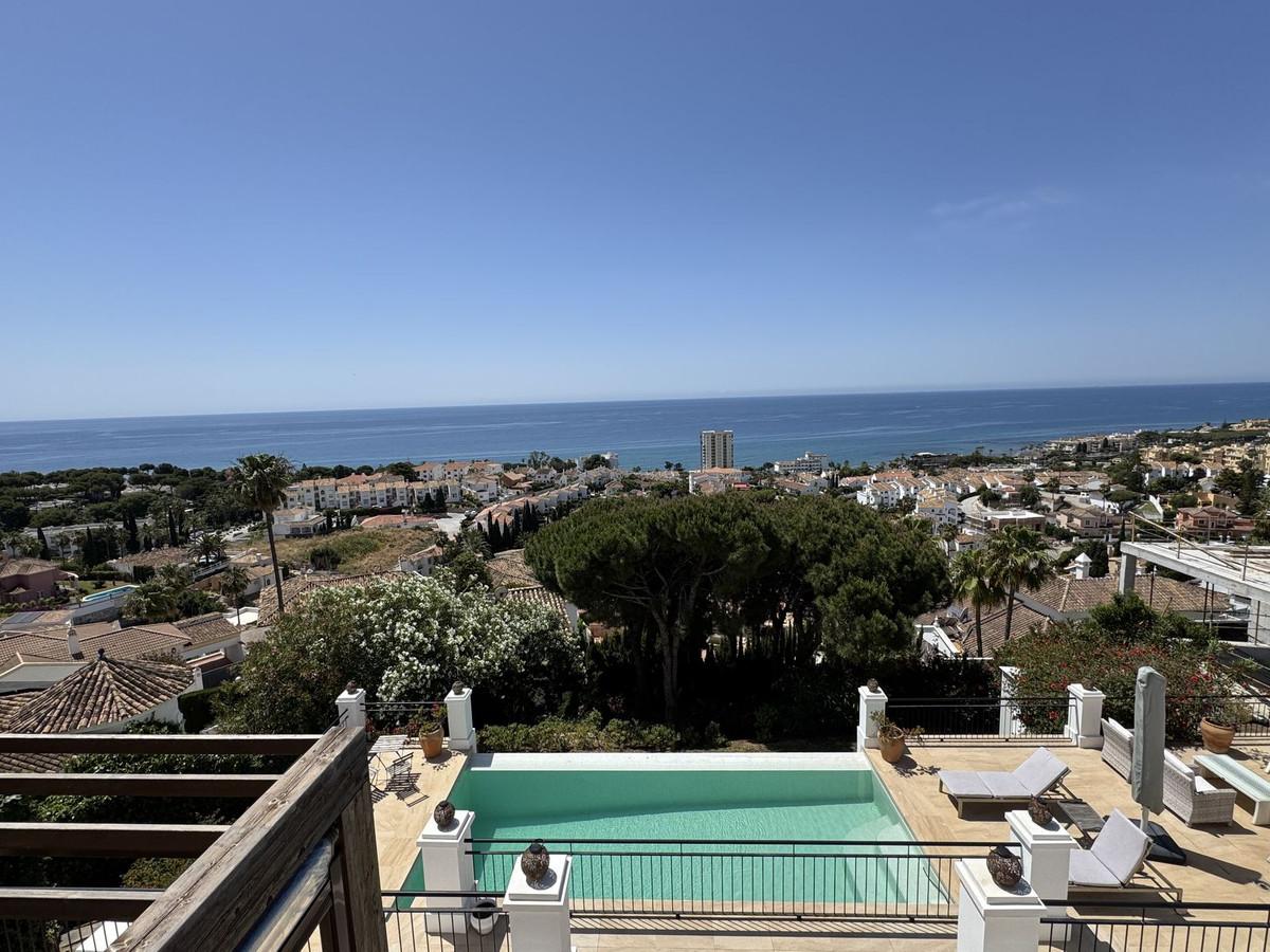 Villa Detached in Riviera del Sol