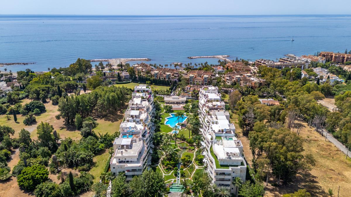 Apartment Middle Floor in Puerto Banús