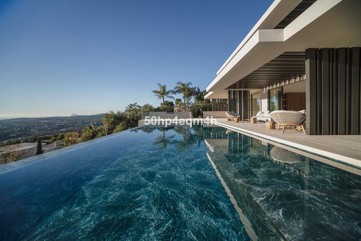 Villa Detached in Sotogrande