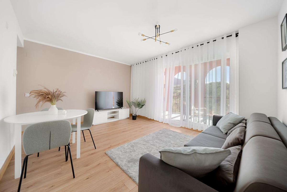 Apartment Middle Floor in Torrequebrada