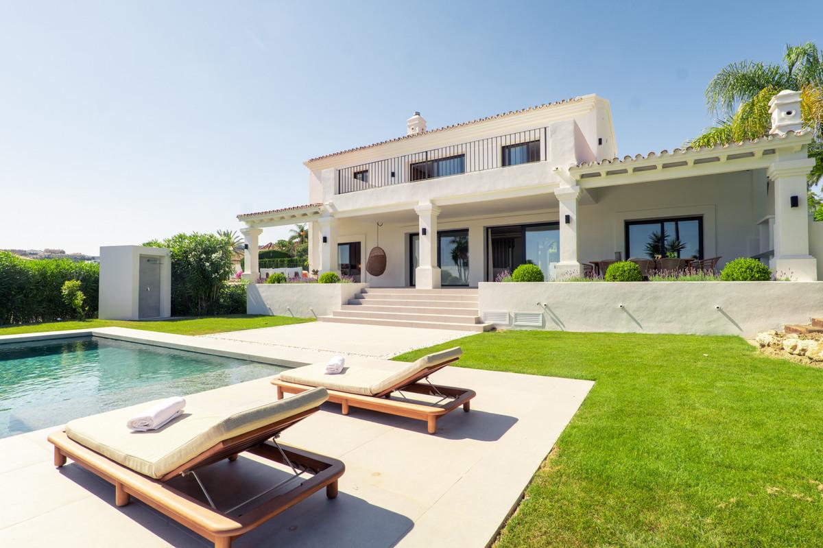 Villa Detached in Nueva Andalucía