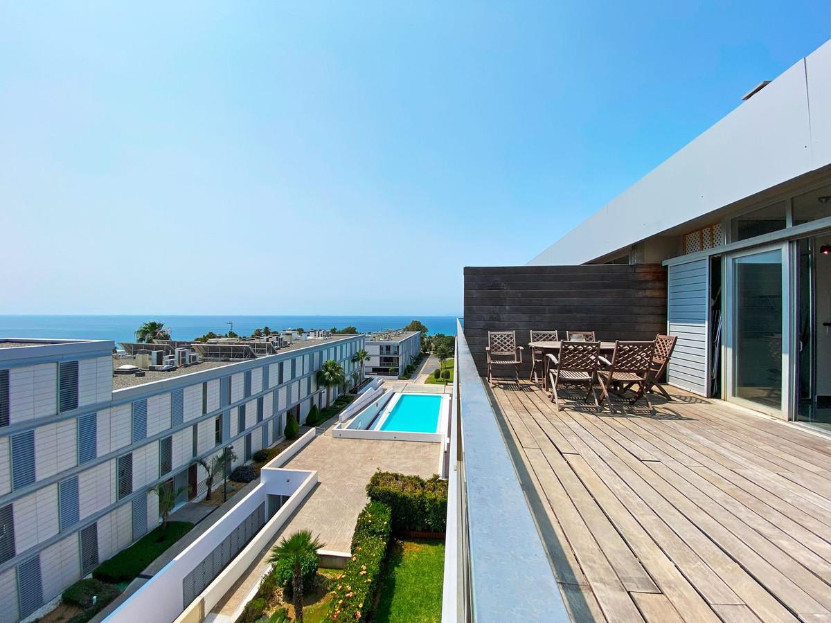 Apartment Penthouse in Manilva