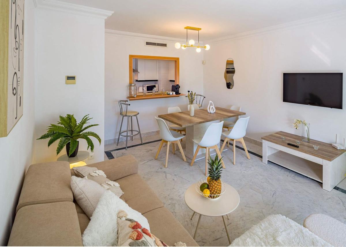 Apartment Middle Floor in Puerto Banús