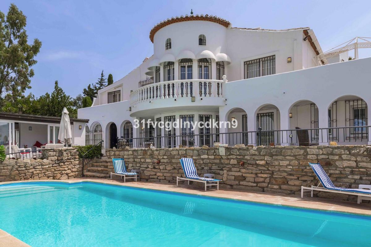Villa Detached in Estepona