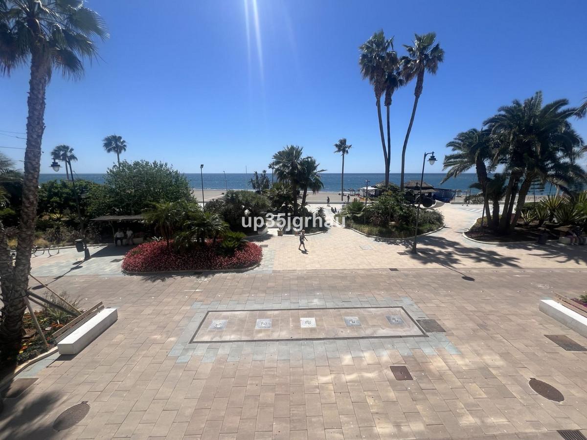 Apartment Middle Floor in Estepona