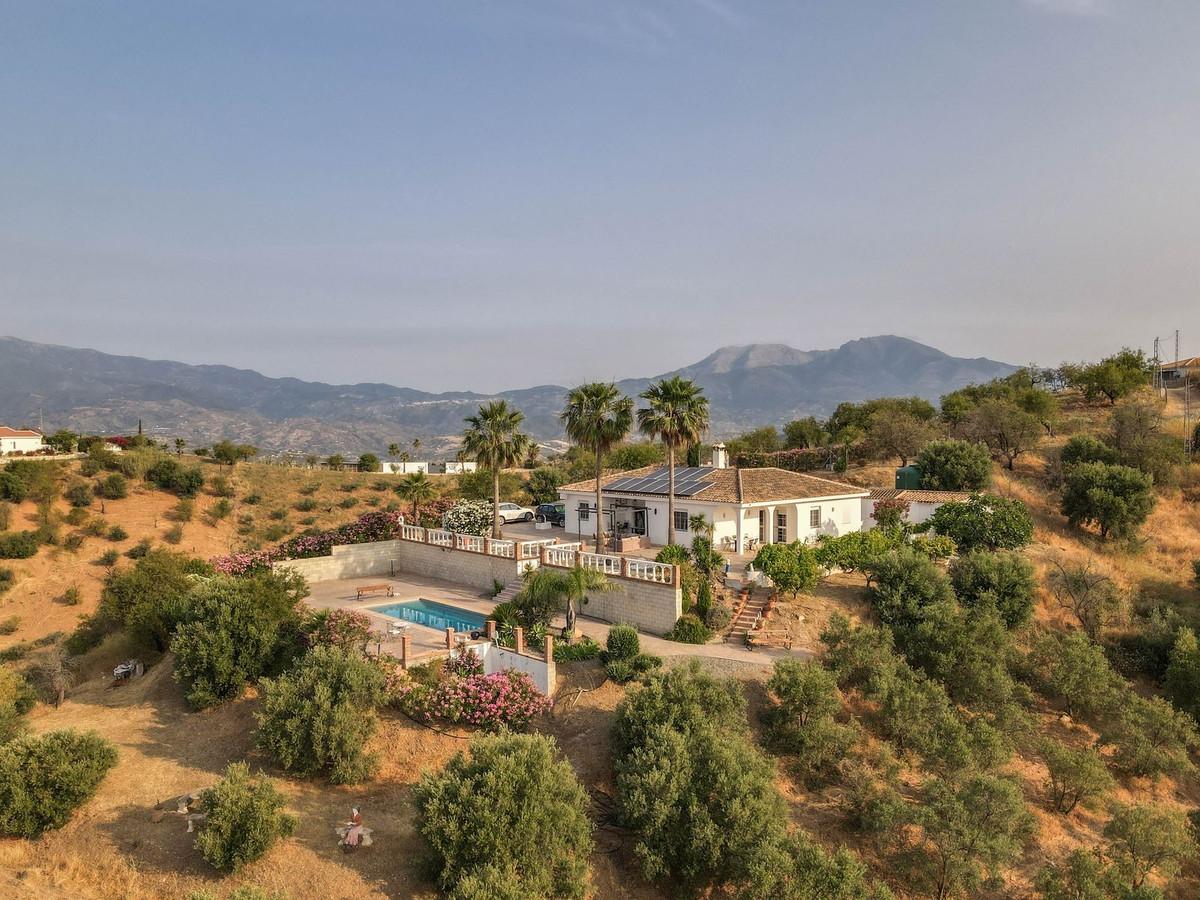 Villa Detached in Guaro