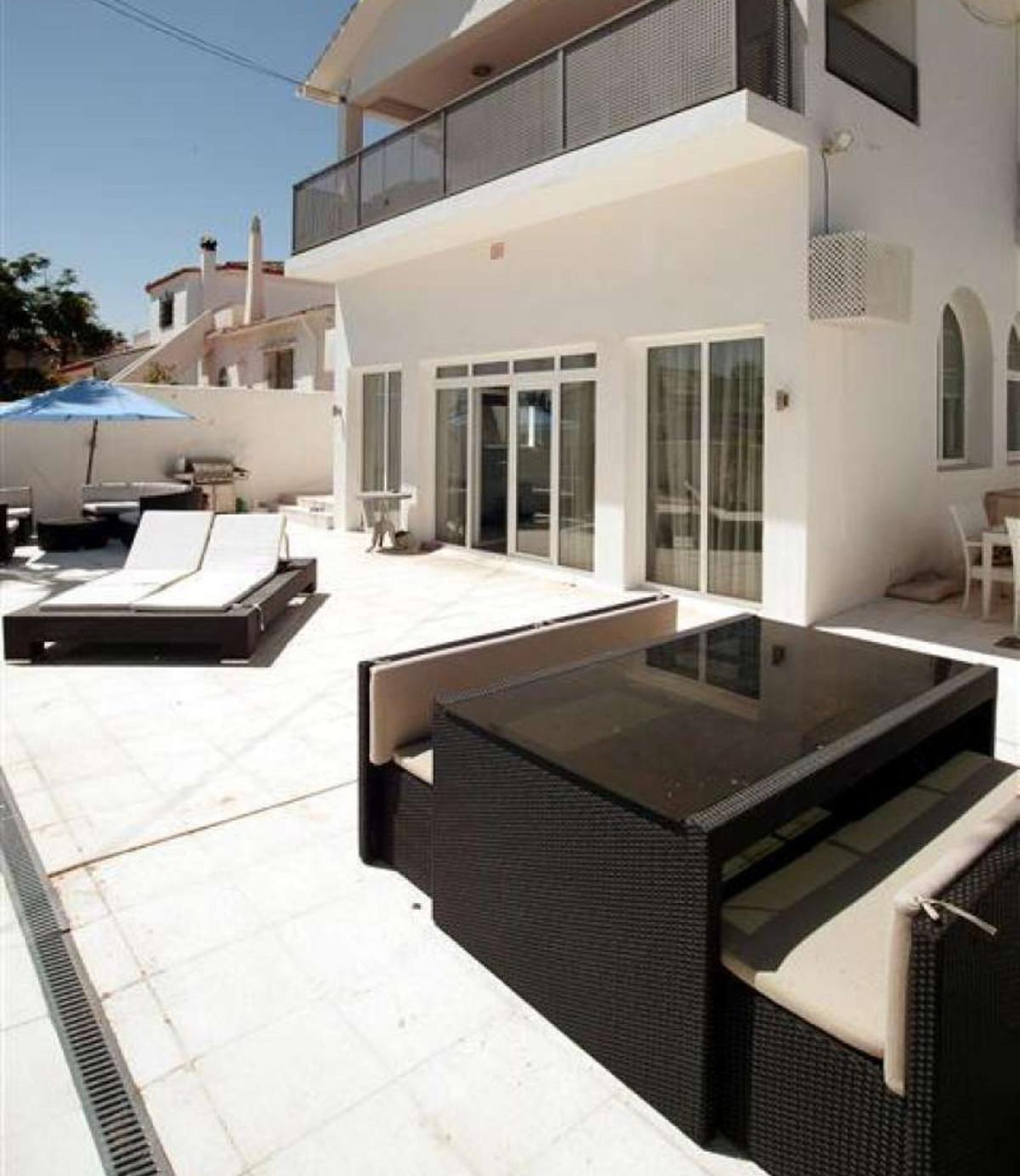 Villa Detached in Nueva Andaluc&iacute;a