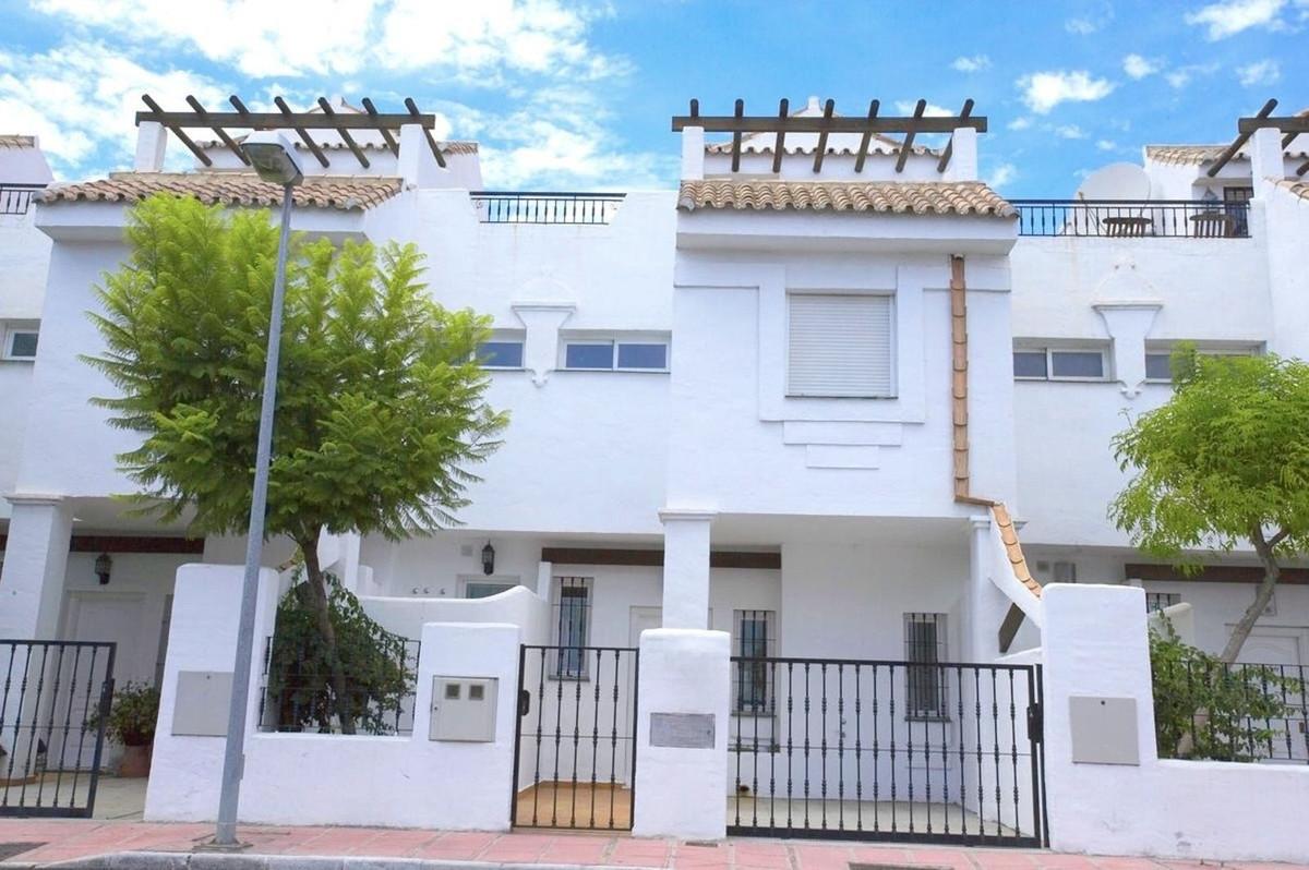 Townhouse Terraced in Nueva Andalucía