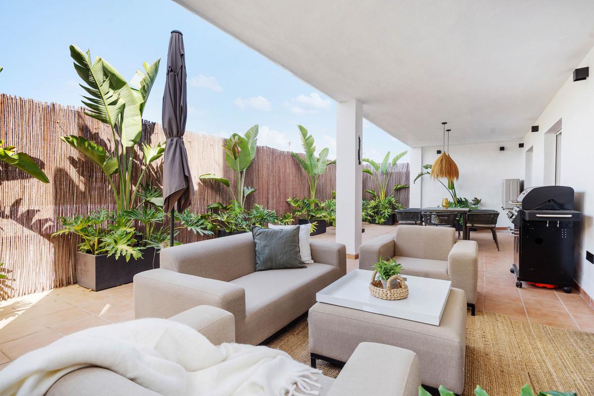 Apartment Middle Floor in Nueva Andalucía
