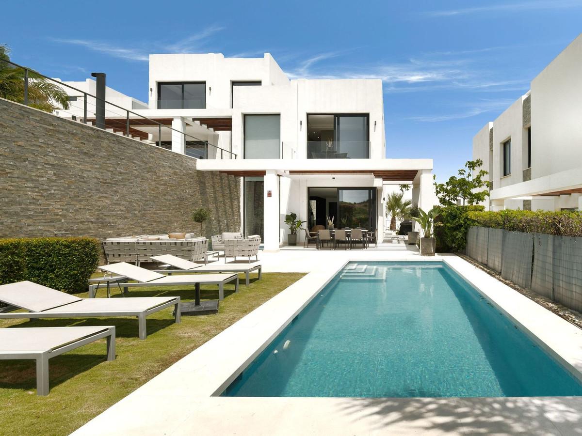 Villa Semi Detached in Cabopino